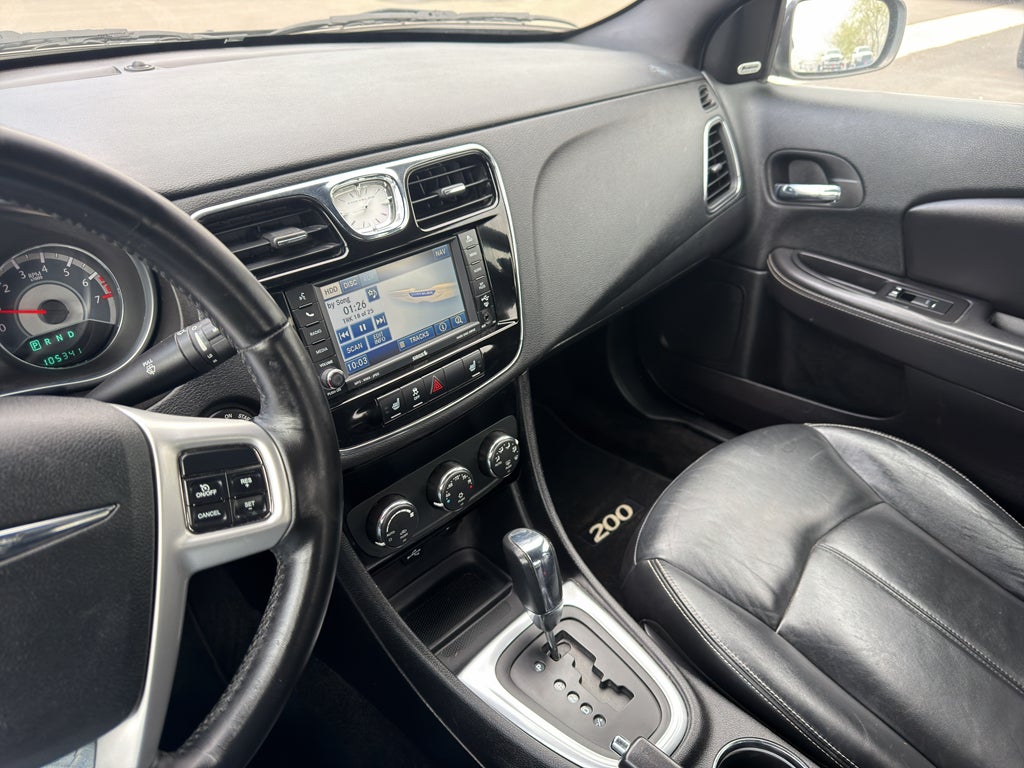 2011 Chrysler 200 Limited
