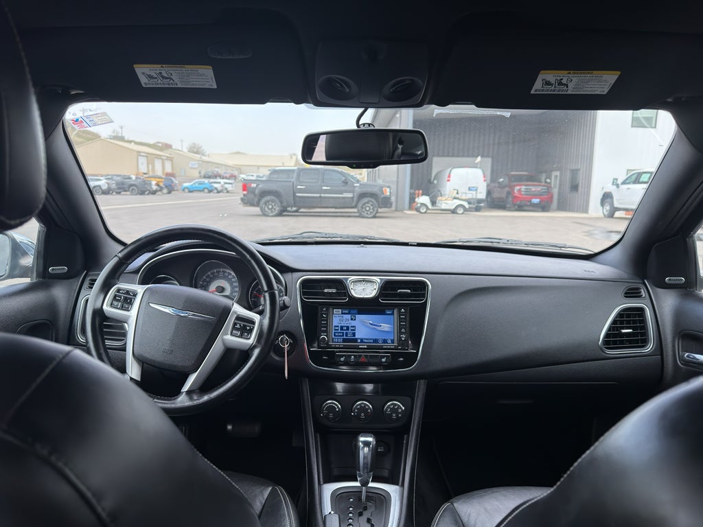 2011 Chrysler 200 Limited