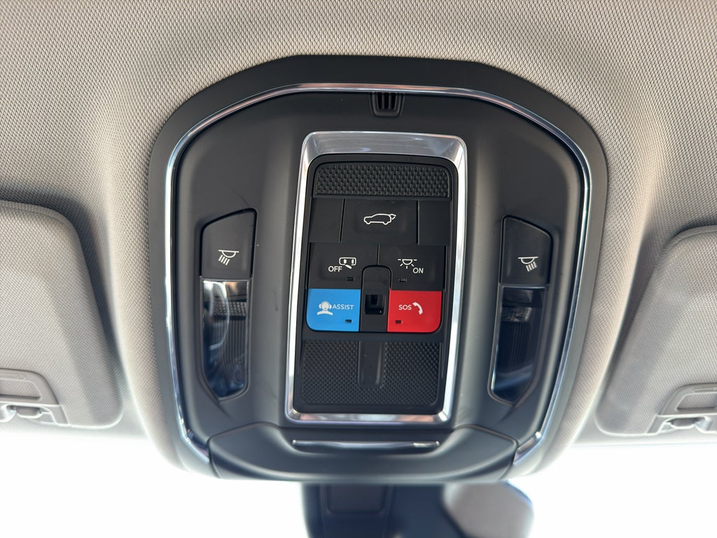 2022 Jeep Grand Cherokee L Laredo