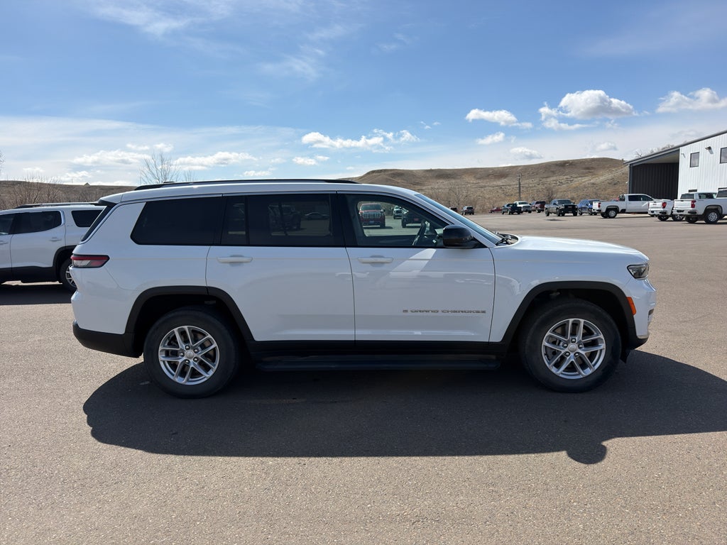2022 Jeep Grand Cherokee L Laredo