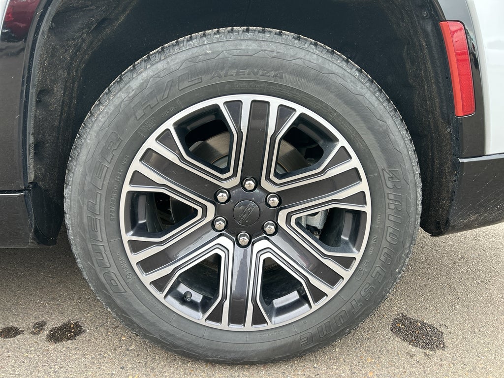 2024 Jeep Wagoneer BASE