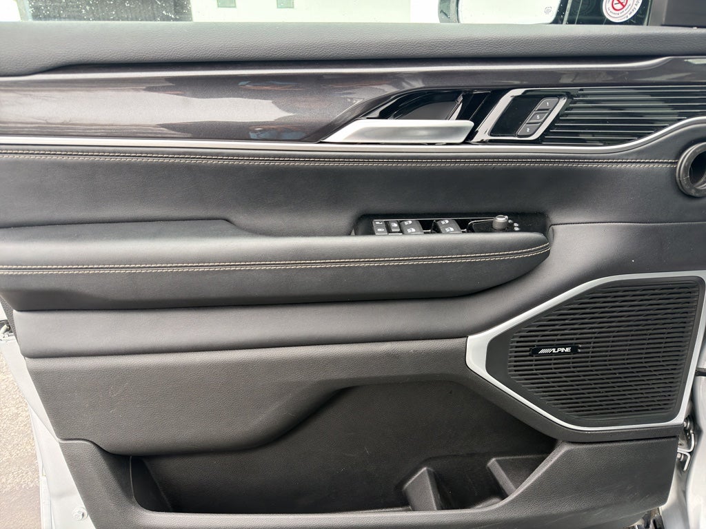 2024 Jeep Wagoneer BASE