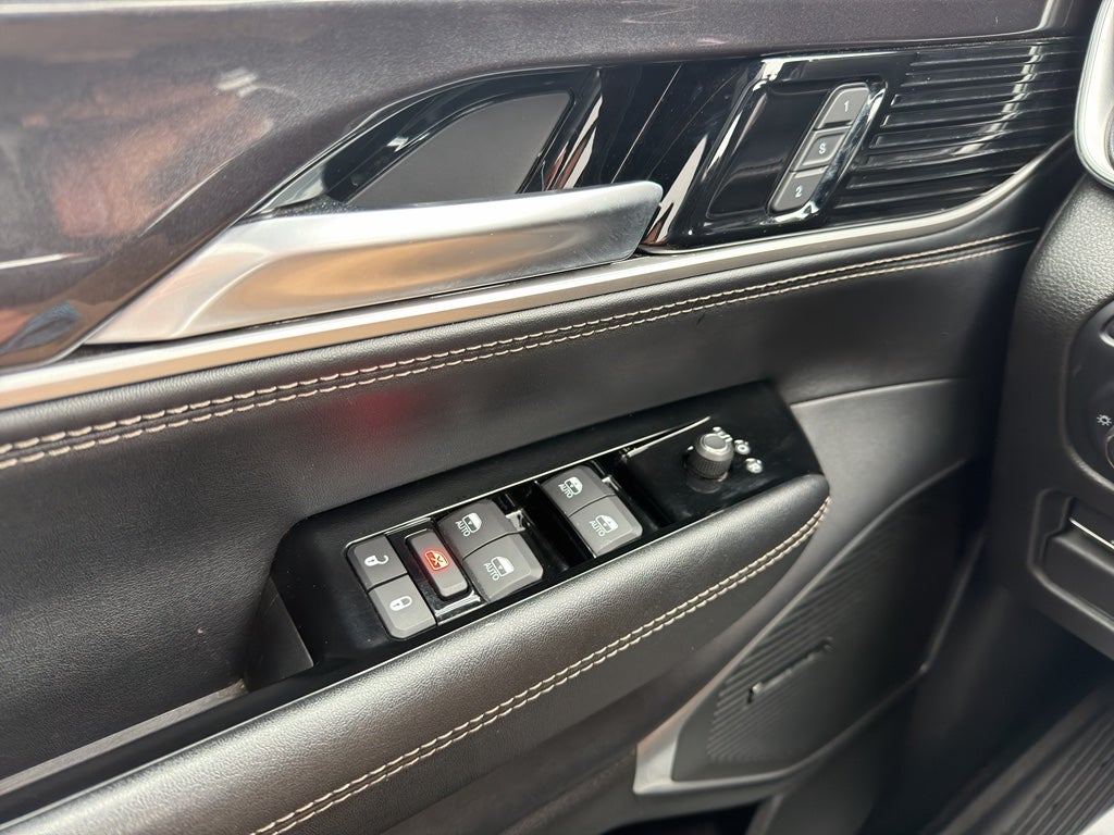 2024 Jeep Wagoneer BASE