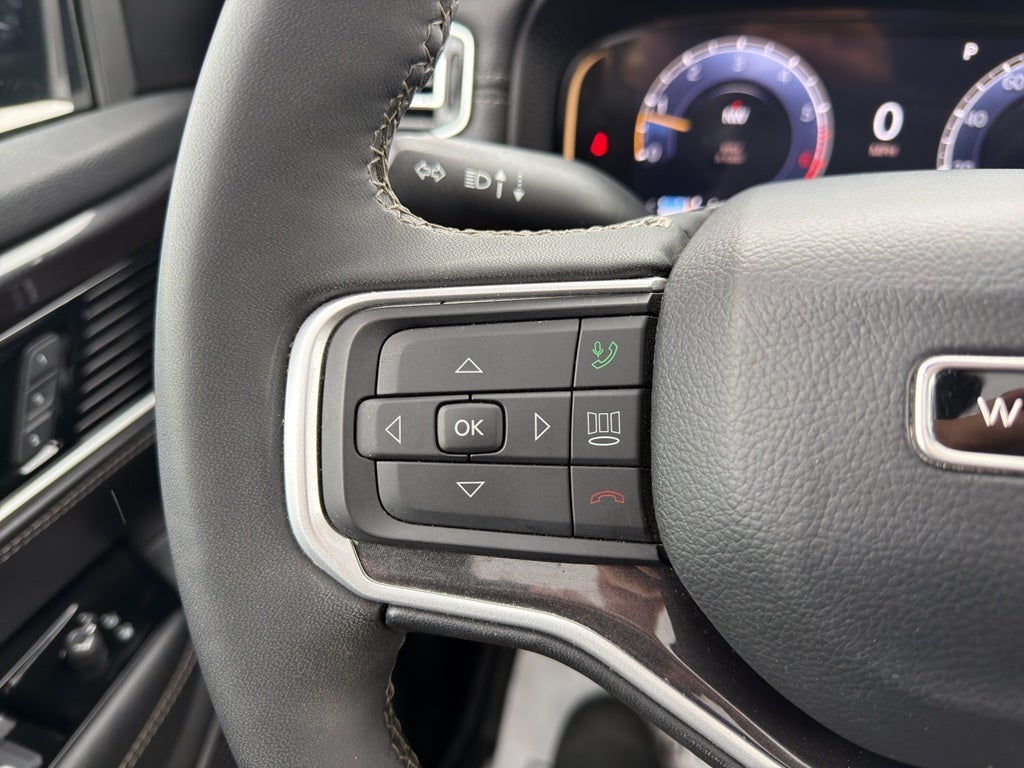 2024 Jeep Wagoneer BASE