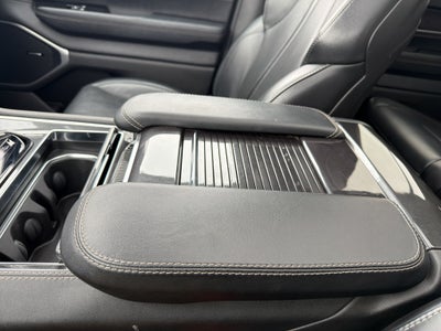 2024 Jeep Wagoneer BASE