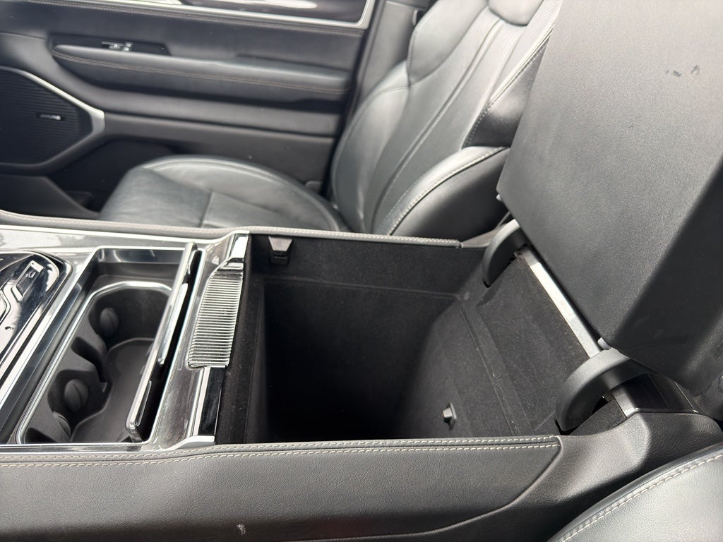 2024 Jeep Wagoneer BASE