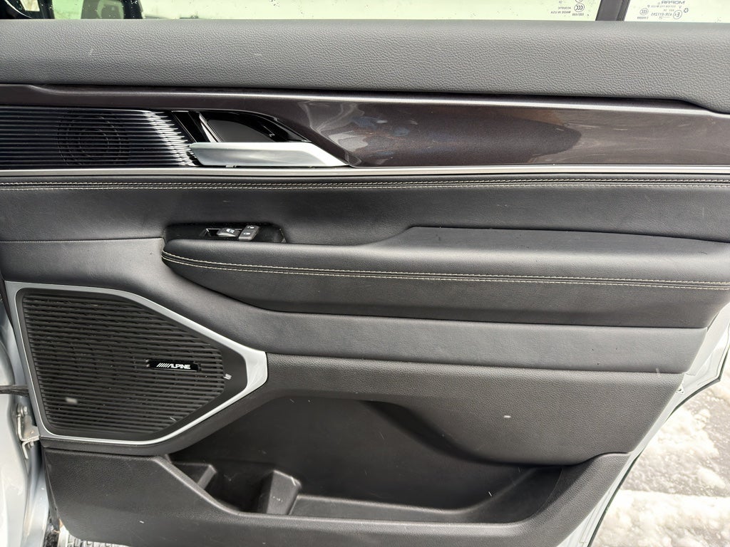 2024 Jeep Wagoneer BASE