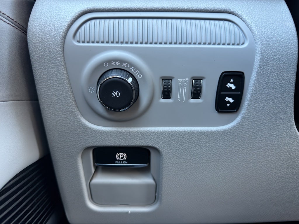 2022 Jeep Grand Wagoneer Series I