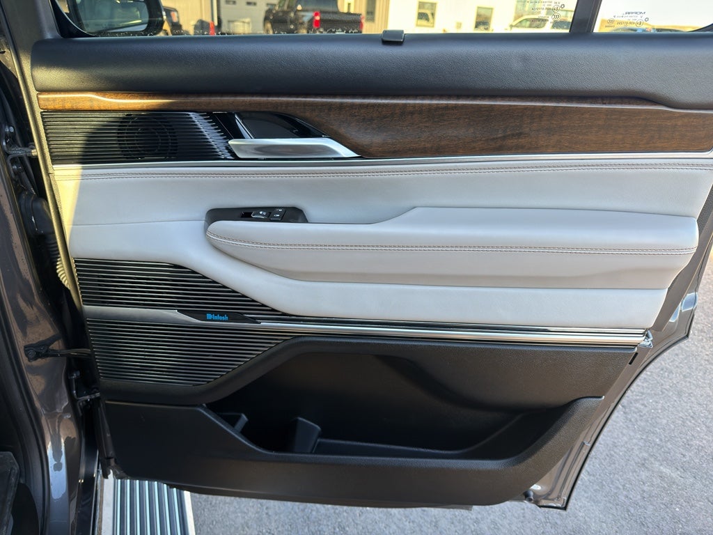 2022 Jeep Grand Wagoneer Series I