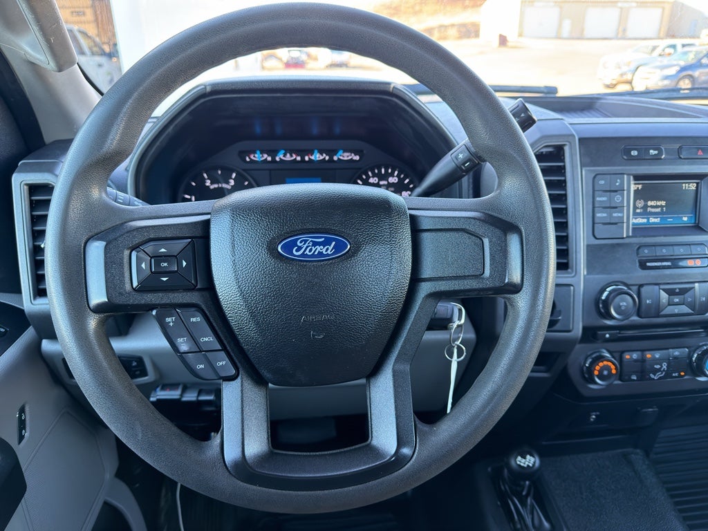 2017 Ford Super Duty F-350 SRW XL