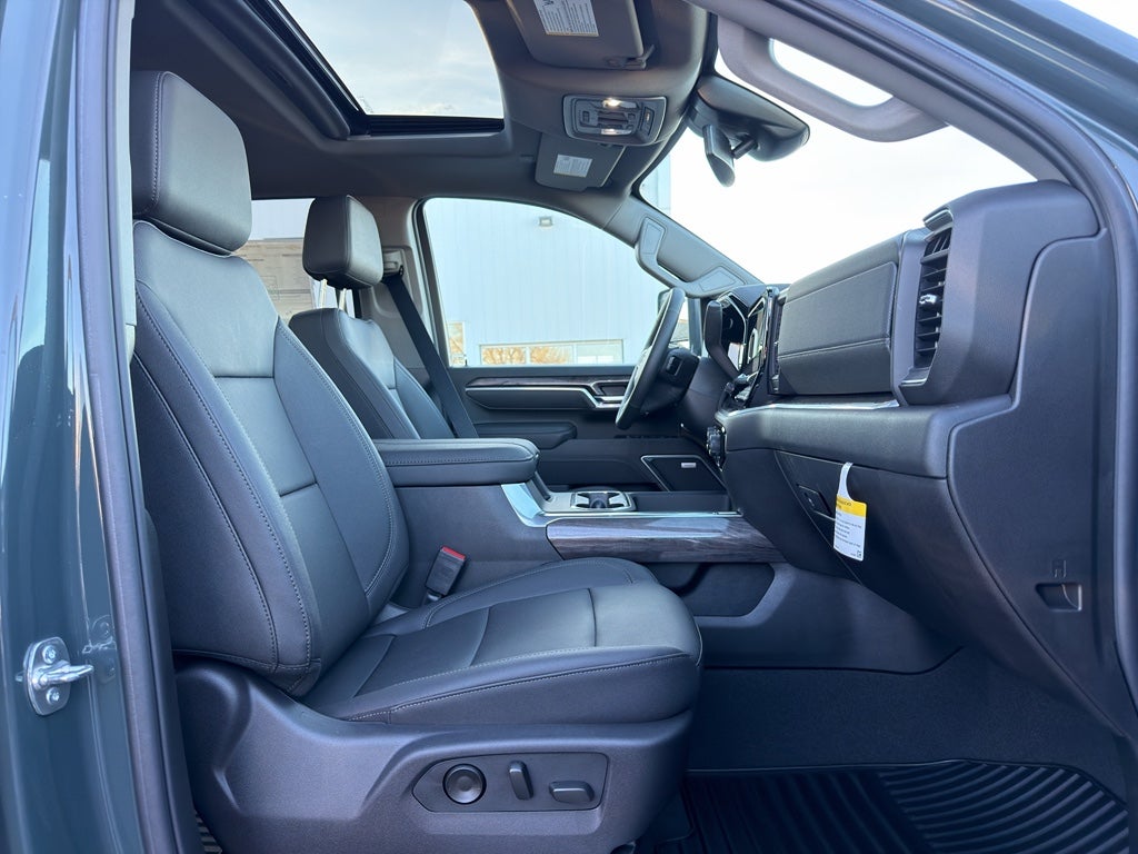 2025 Chevrolet Silverado 3500 HD LTZ