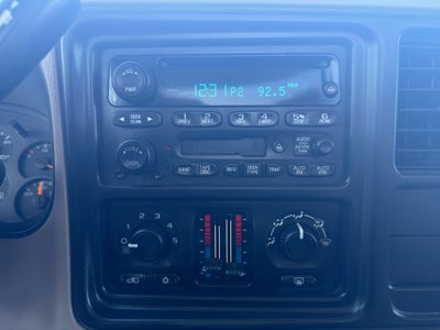 2004 Chevrolet Silverado 1500 LS