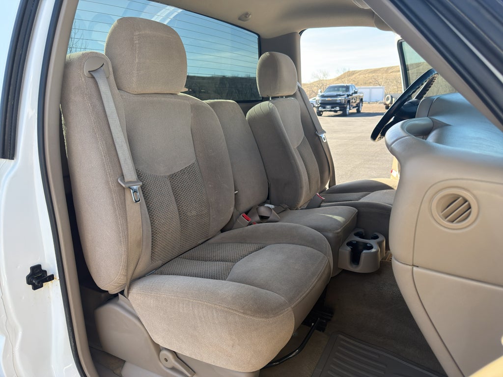 2004 Chevrolet Silverado 1500 LS