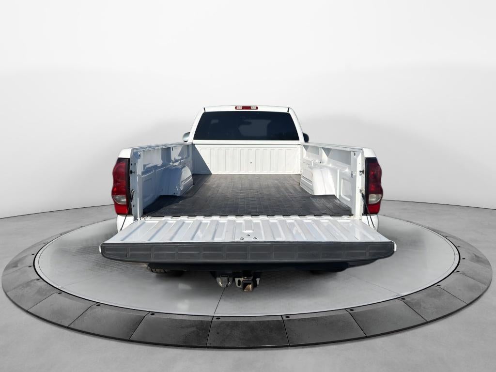 2004 Chevrolet Silverado 1500 LS