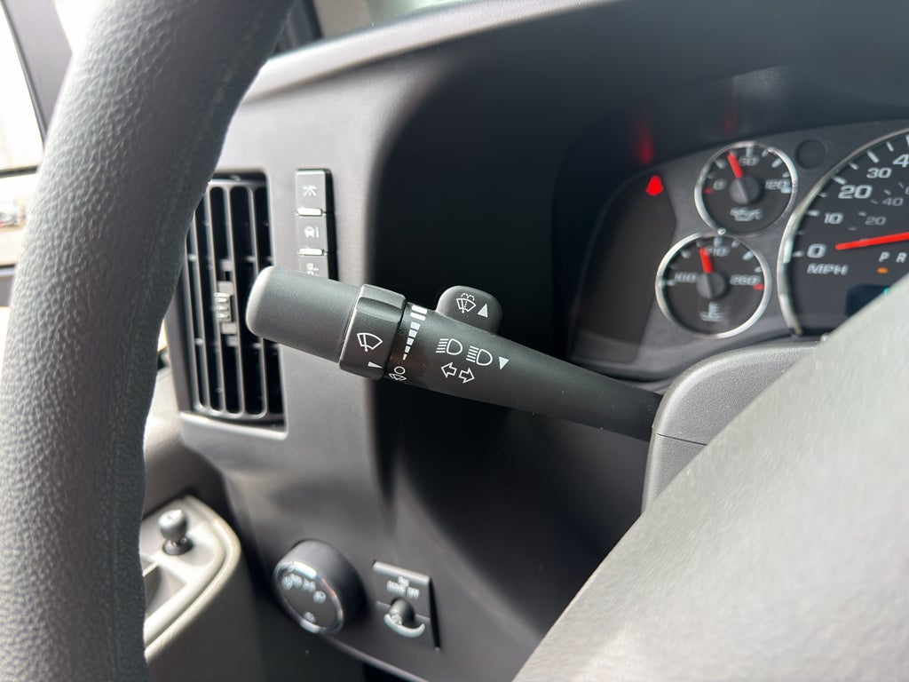 2025 GMC Savana Passenger LS