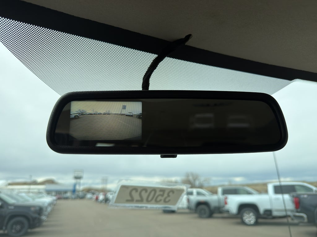 2025 GMC Savana Passenger LS