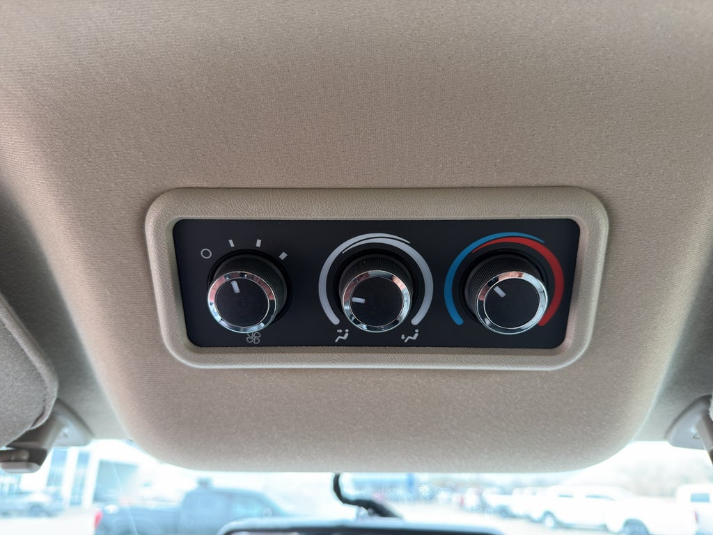 2025 GMC Savana Passenger LS