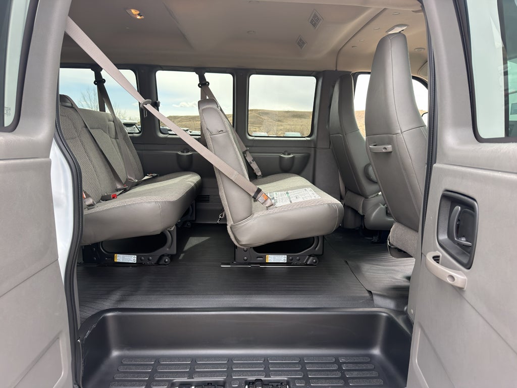 2025 GMC Savana Passenger LS