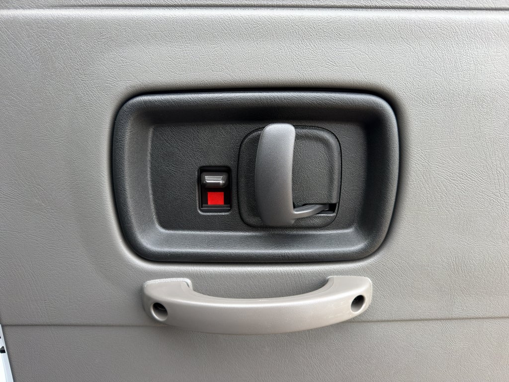 2025 GMC Savana Passenger LS
