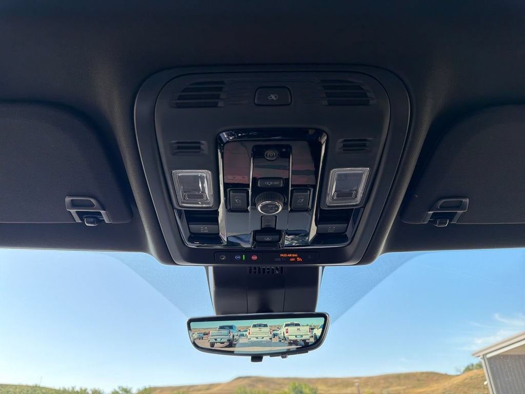 2026 GMC Yukon AT4 Ultimate - Photo 19