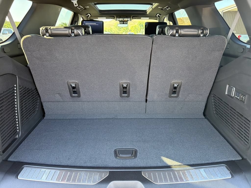 2026 GMC Yukon AT4 Ultimate - Photo 30