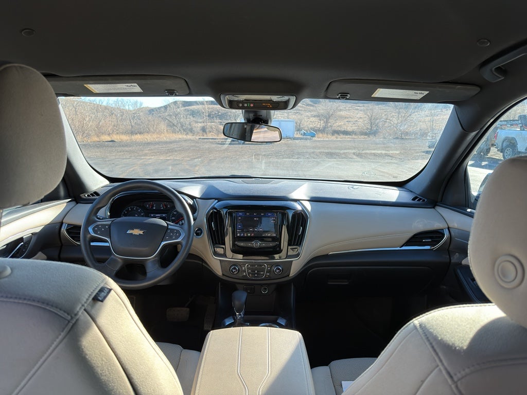 2023 Chevrolet Traverse LS