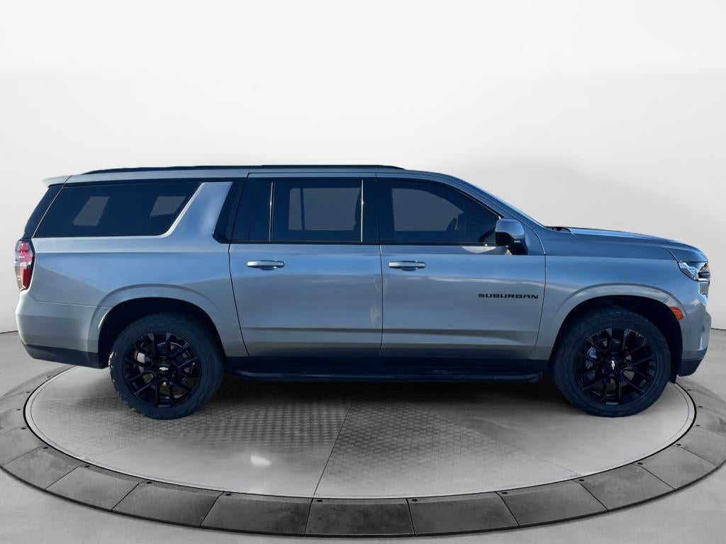 2023 Chevrolet Suburban RST