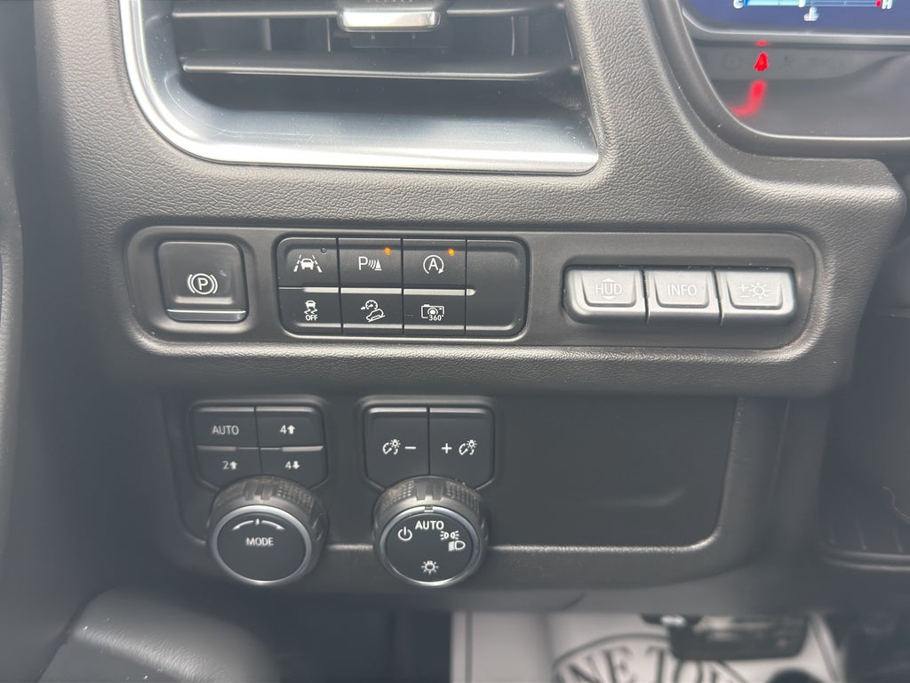 2023 Chevrolet Suburban High Country