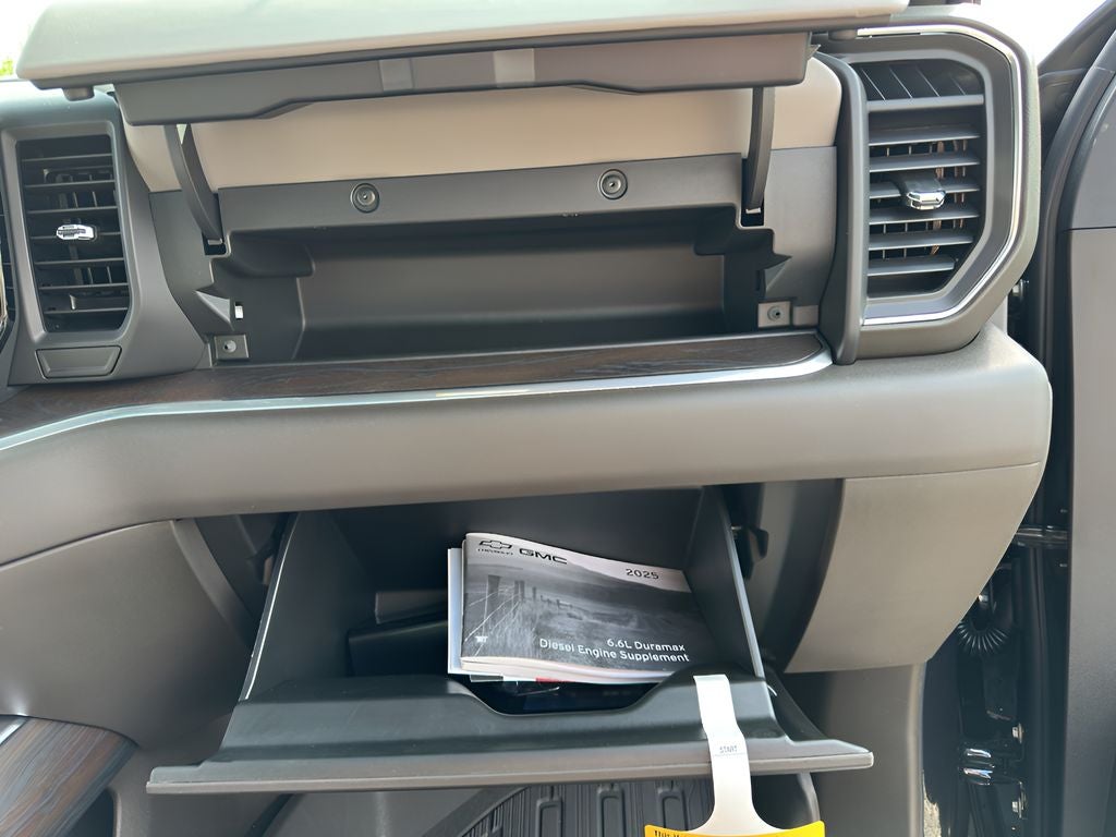 2025 GMC Sierra 3500 HD SLT