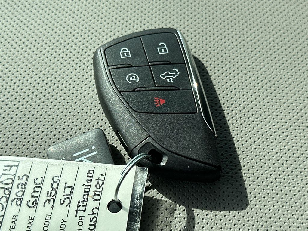 2025 GMC Sierra 3500 HD SLT