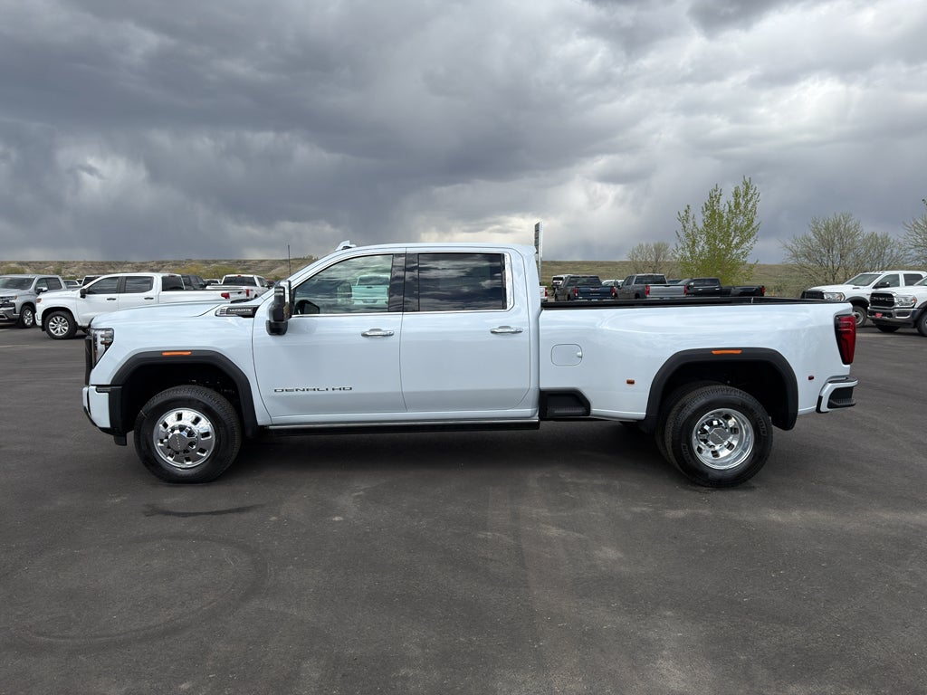 2026 GMC Sierra 3500 HD Denali Ultimate DRW