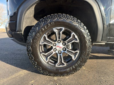 2024 GMC Canyon AT4