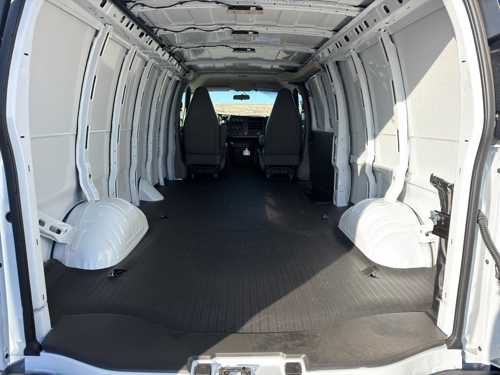 2025 GMC Savana Cargo 3500 Work Van
