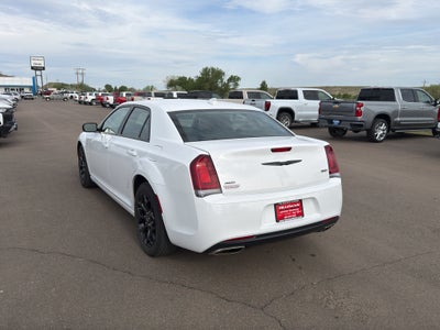 2022 Chrysler 300 Touring