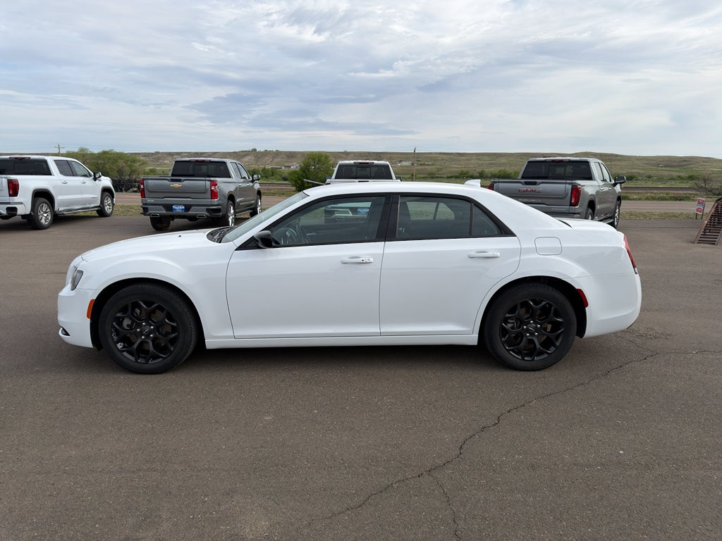2022 Chrysler 300 Touring