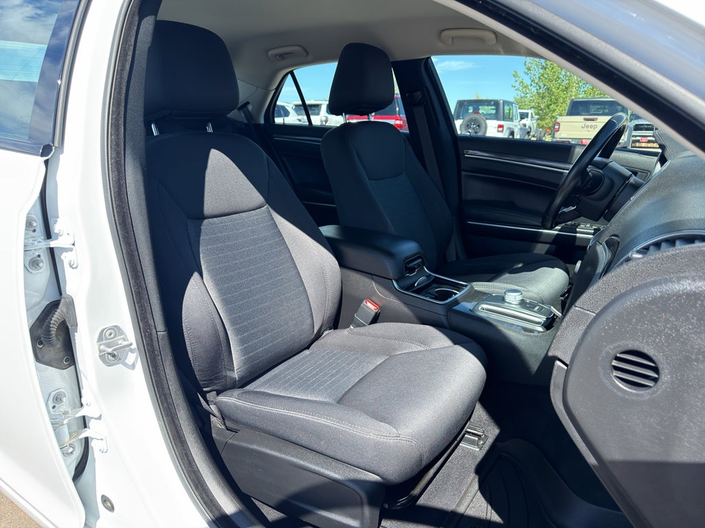 2022 Chrysler 300 Touring