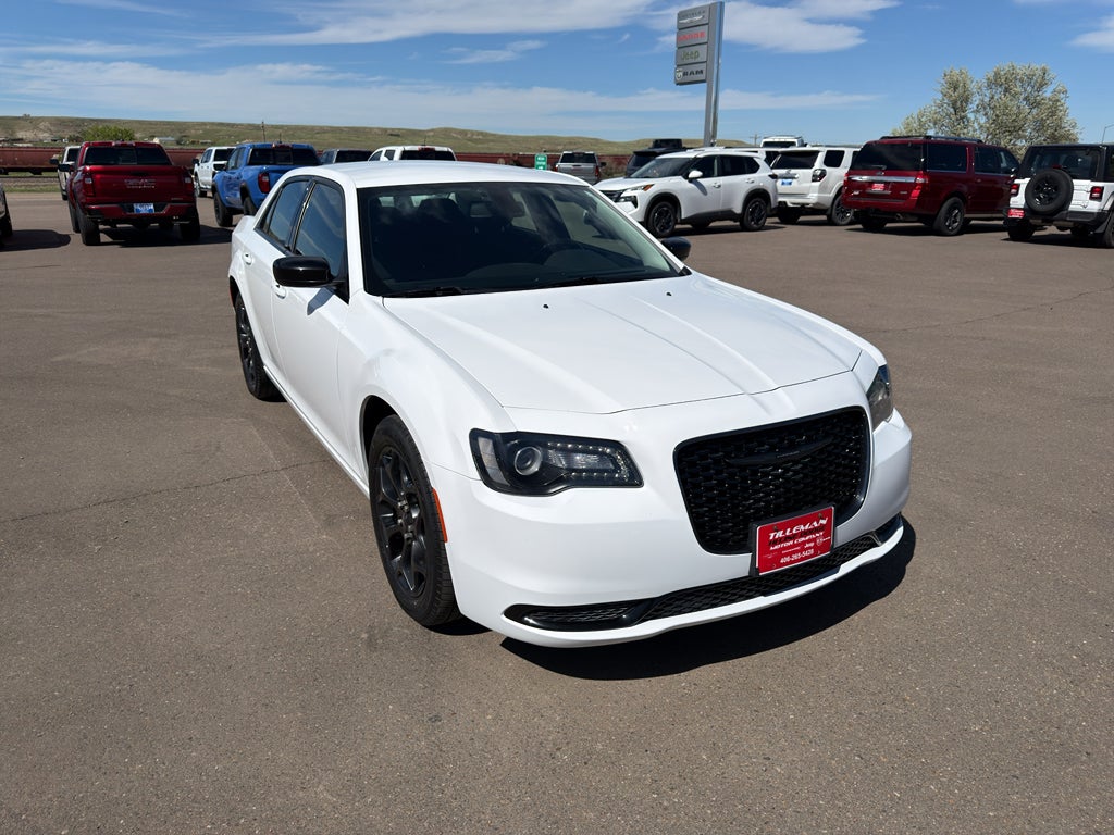 2022 Chrysler 300 Touring