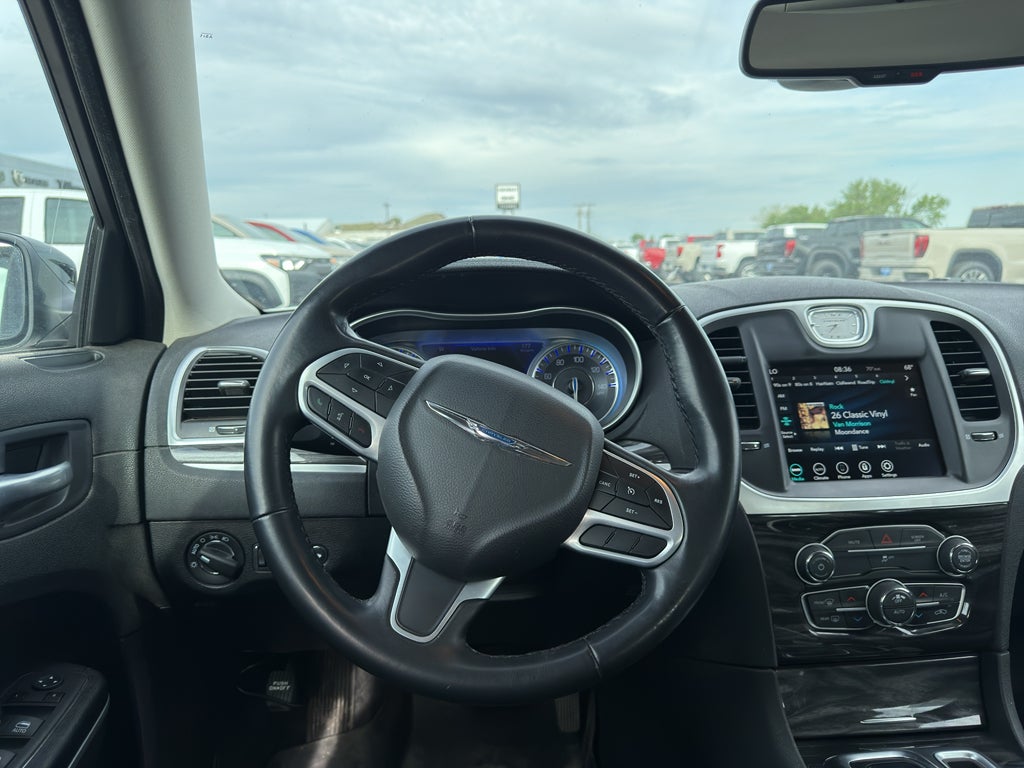 2022 Chrysler 300 Touring