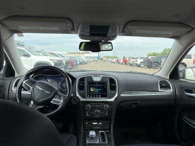 2022 Chrysler 300 Touring
