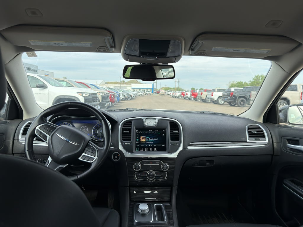 2022 Chrysler 300 Touring