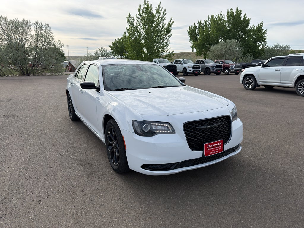 2022 Chrysler 300 Touring