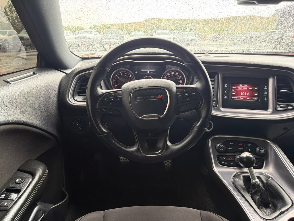 2017 Dodge Challenger R/T Shaker