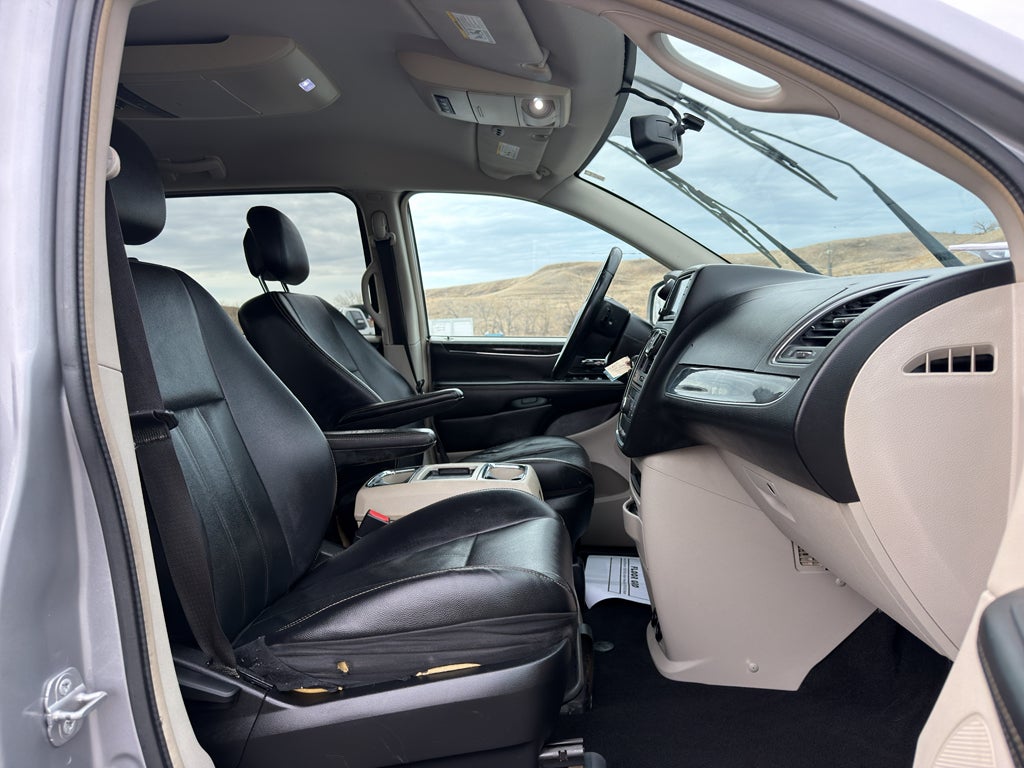 2014 Chrysler Town & Country Touring