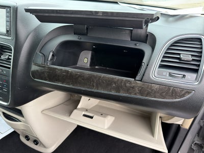 2014 Chrysler Town & Country Touring