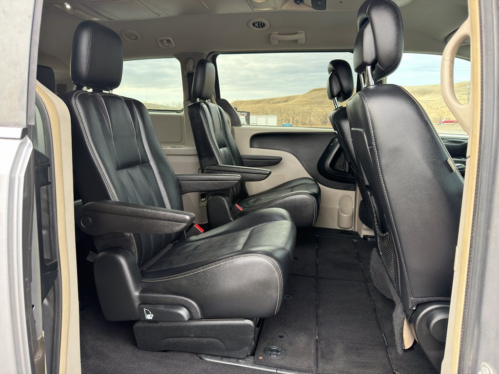 2014 Chrysler Town & Country Touring