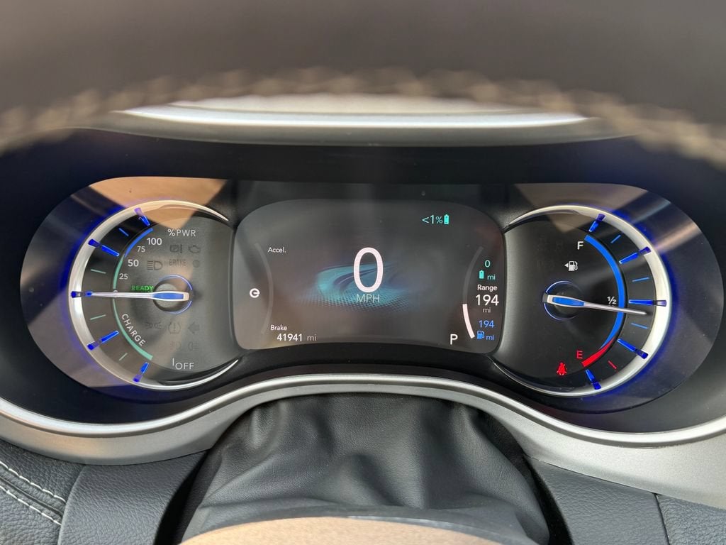 2023 Chrysler Pacifica Hybrid Touring L
