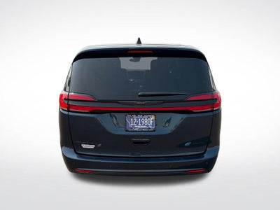2023 Chrysler Pacifica Hybrid Touring L