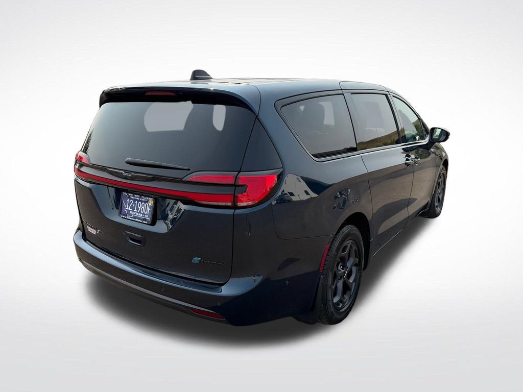2023 Chrysler Pacifica Hybrid Touring L