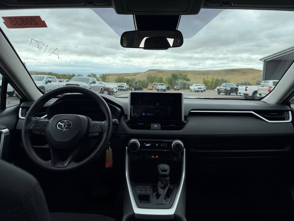 2025 Toyota RAV4 LE