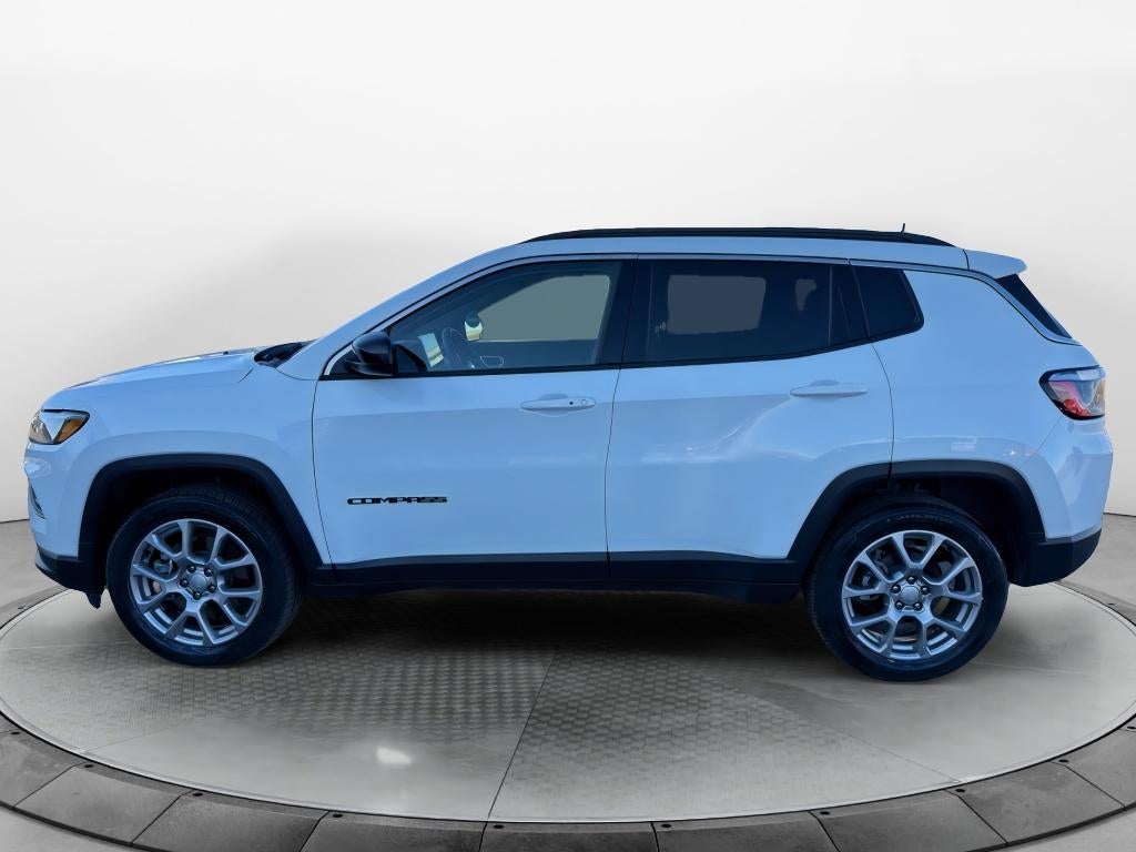 2024 Jeep Compass Latitude Lux